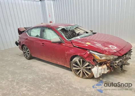 2022 Nissan Altima 2.5 Sr из США, поврежденный, VIN 1N4BL4CV6NN351946